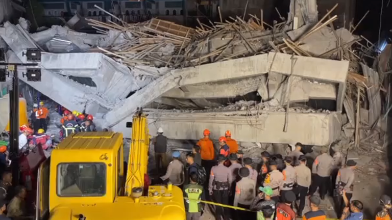 Skynews indonesia school collapse