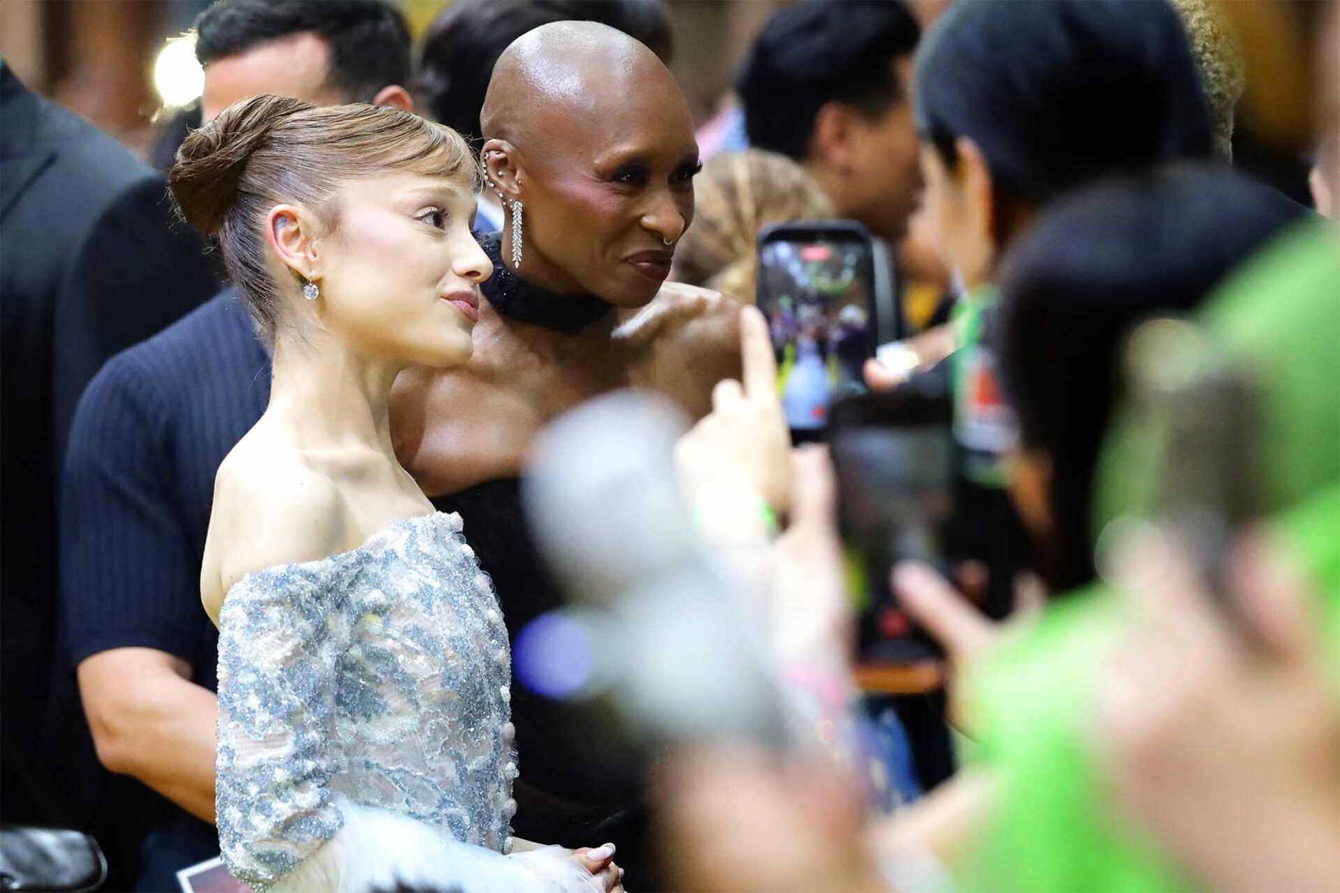Ariana Grande Singapore Wicked premiere 111325 1 0bdf2bc27a204dcf9f0f8cc8e439ffc5