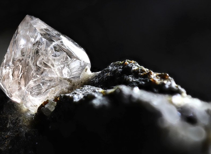 Botswana Considers Tax Hike as Diamond Sales Slump