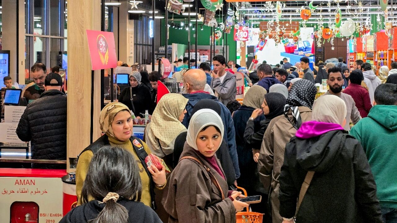 Libya’s Ramadan Celebrations Overshadowed by Economic Struggles