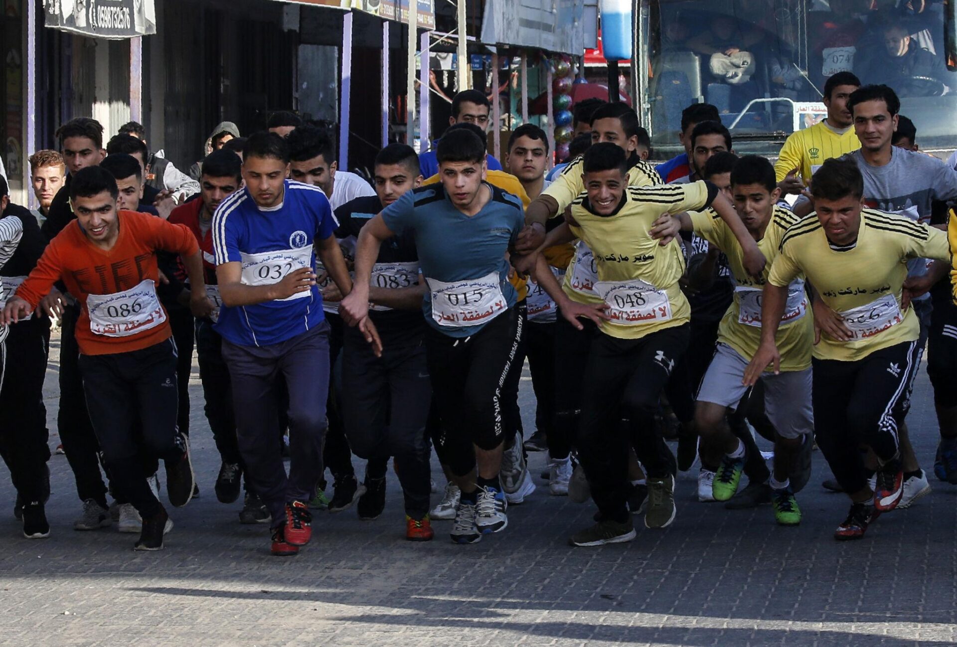 Gaza Athletes Return to the Streets in Symbolic Race Amid Fragile Ceasefire