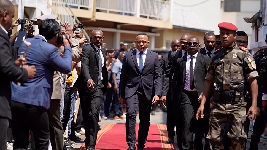 Madagascar’s Transitional Leader Appoints New Prime Minister After Government Dissolution