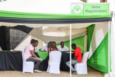 Youth turn out in large numbers as IEBC closes enhanced voter registration drive