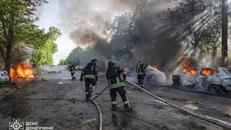 Russia, Ukraine trade fire, blame despite Victory Day ceasefire