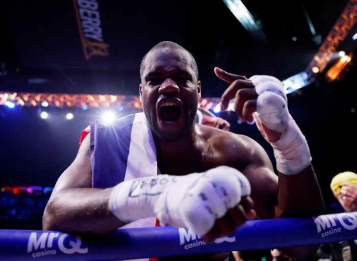 Dubois stops Wardley in 11th round to take WBO heavyweight boxing title