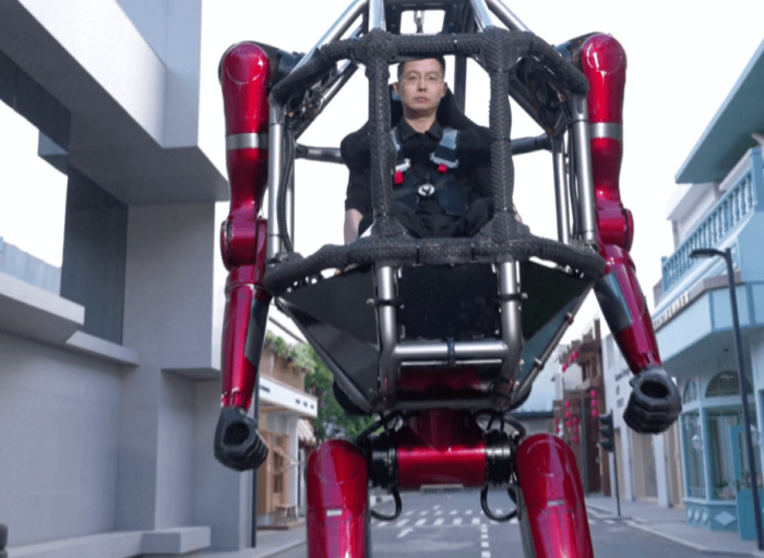 Chinese firm unveils ‘transformer’ style manned robot
