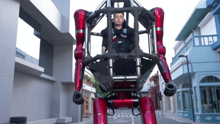 Chinese firm unveils ‘transformer’ style manned robot